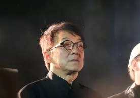 Jeki Chan og‘ir ahvolda Shanxaydagi kasalxonaga yotqizildi фото
