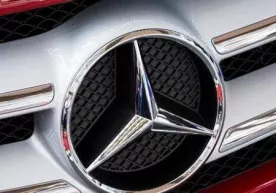 Mercedes-Benz коронавирус пандемияси ортида ўз логотипини ўзгартирди фото