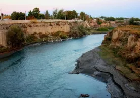 Samarqandda ayol uch nafar farzandi bilan o‘zini kanalga tashladi фото