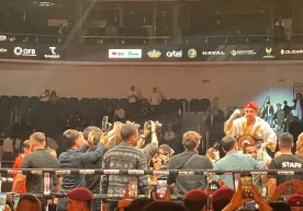 Hasanboy Doʻstmatov ispaniyalik bokschini magʻlub etib, IBA chempionlik kamariga ega chiqdi фото