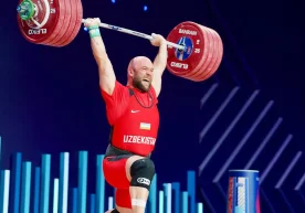 Ruslan Nurudinov oʻzi oʻrnatgan jahon rekordini yangilab, uch karra jahon chempioni boʻldi фото