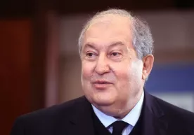 Арманистон президенти истеъфога чиқди фото