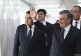 Президент ёшларни танлов асосида раҳбарликка тайинлаш бўйича қарорни имзолади фото