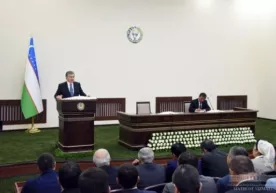 Президент Андижон вилояти фаоллари иштирокидаги йиғилишда 14 та туман раҳбарларига бир ҳафта муҳлат берди фото