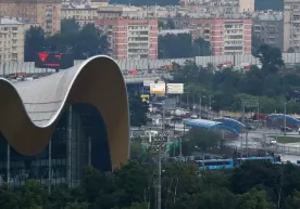 Москвада иккита кичик портлаш содир бўлди: дрон парчалари топилган фото