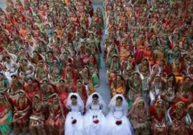 Hindistonlik millioner 261 nafar qizlarning nikoh to‘yini o‘tkazib berdi фото