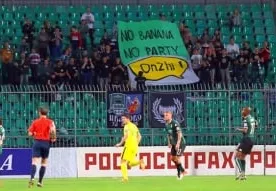 "Krasnodar" klubi banan haqidagi irqchilik banneri uchun jarimaga tortilda фото