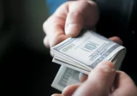 Ayoldan “muammosini duolar orqali hal qilish” uchun 1500 AQSh dollari olgan “folbin”... фото