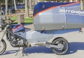 Ikki g‘ildirakli mototsiklda... uy фото
