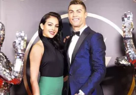 Krishtianu Ronaldu va Jorjina Rodriges futbolchi sharafiga uyushtirilgan Yangi yil oqshomida ishtirok etishdi фото