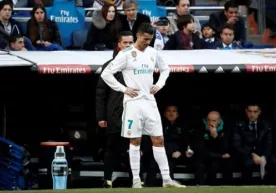 “Barselona” futbolchilari g‘alabadan so‘ng Ronalduning ustidan kulishdi (Foto) фото