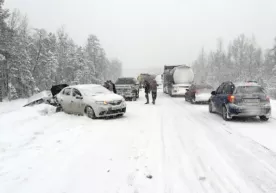 Ростовда 13 та автомобиль тўқнашиб кетди (видео) фото