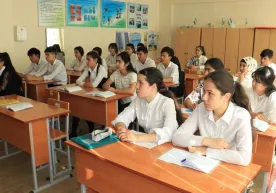 Maktab o‘quvchilarining o‘quv yuklamalari kamaytirildi фото