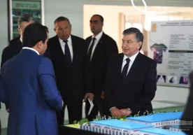 Prezident “Zarbdor tekstil” MChJ faoliyati bilan tanishdi фото