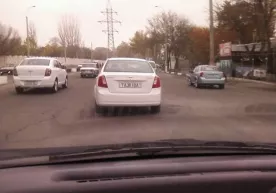 Тошкент кўчаларида давлат рақам белгиси TAJRIBA бўлган Lacetti ҳаракатланмоқда фото