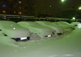 Россиянинг Воркута шаҳрида қор ёғди фото