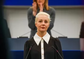 Yuliya Navalnaya: “Putin tinch davlatga qilgan hujumi, Alekseyning o‘limi, Rossiyaga qilgan ishlari uchun javob berishi kerak” фото
