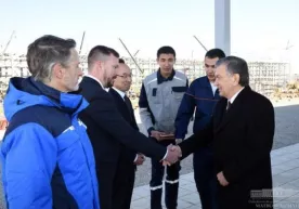 Shavkat Mirziyoyev Sho‘rtanda qurilayotgan noyob zavodga bordi (foto) фото