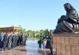 Сколько выходных дней у узбеков в День поминовения? фото