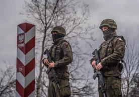 Польша Беларусь билан чегарага 10 минг аскар жойлаштиради фото