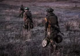 Подполковник в отставке: Украинские солдаты бежали, бросив раненых военнослужащих фото
