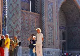 Xorijlik sayyohlarga tilla buyumlarni sotishga ruxsat berildi... фото