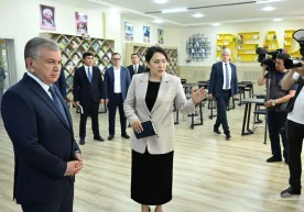 Шавкат Мирзиёев Самарқанднинг Оқдарё туманидаги мактаб шароити билан танишди (фото) фото