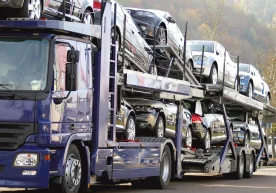 O‘zbekistonda import avtomobillar uchun bojxona boji 2 barobarga qisqartirildi фото