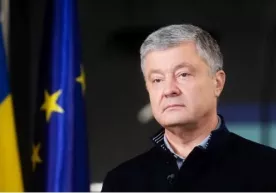 Poroshenko Ukrainadagi urushga barham berishning uchta ssenariysini aytdi фото