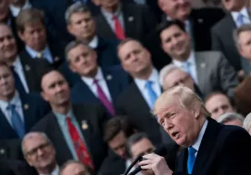 Трамп бадавлат америкаликларга солиқ оширилишини «катта фалокат» деб атади фото