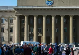 Qirg‘izistonda ikki kunlik motam e’lon qildi фото