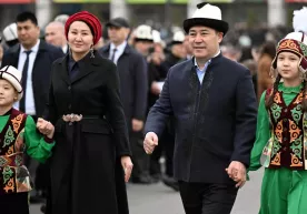 Sadir Japarov rafiqasi bilan Navro‘z bayramida ishtirok etdi (foto) фото