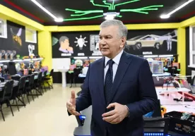 Шавкат Мирзиёев Ийкота маҳалласида қурилган янги мактабни бориб кўрди фото