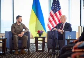 «Baxmut Rossiya tomonidan egallanmagan». Zelenskiy - shahardagi vaziyat haqida фото