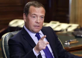 Medvedev: “Rossiya Ukraina davlati yer bilan yakson qilinmaguncha to‘xtamasligi kerak” фото