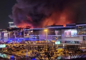 Kechagi teraktda terrorchilardan birining avtomatini olib qo‘ygan yigit voqeani so‘zlab berdi (video) фото