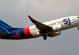 Жакартадан учган Boeing 737 бир дақиқа ўтиб сувга қулади фото
