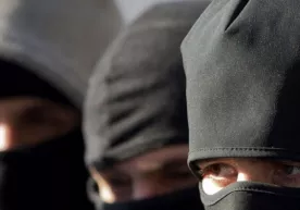 Тошкентда ён қўшни уч босқинчи билан олишди фото