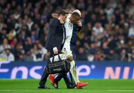 "Real Madrid" David Alaba'ya veda etmek istiyor. Sebebi sakatlık ve yüksek maaş фото
