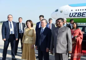 Shavkat Mirziyoyev Nyu-Dehliga yetib bordi фото