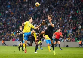 "Rostov" so‘nggi daqiqalarda 2 ta gol o‘tkazib, g‘alabani qo‘ldan boy berdi фото