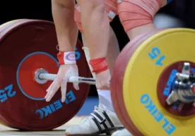Shavkat Mirziyoyev og‘ir atletikachilarni mukofotladi фото