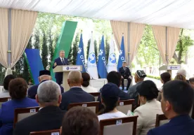 Shavkat Mirziyoyev: “Toshkentdan Nukusga tezyurar poyezd qatnovi yo‘lga qo‘yiladi” фото