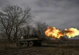 Украинада урушнинг 390-куни: Қариялар жон сақлаётган пана жой ва фронтда дрон ови (фото) фото
