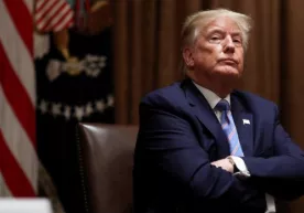 Дональд Трамп сайловдаги асосий рақиби Жо Байден эмас, балки ОАВ бўлишини айтди фото