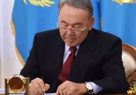 Назарбоев пенсиялар оширилиши ҳақидаги қонунни имзолади фото