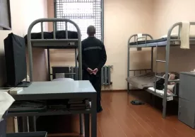 Ҳибсхоналарда сақланаётганларга тиббий ёрдам кўрсатиш тартиби белгиланди фото