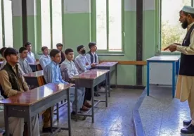 Afg‘oniston: qizlarga maktabga borishga ruxsat yo‘q, ayollar huquqlarini cheklovchi vazirlik tiklandi фото