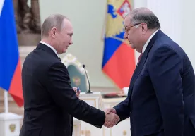 Путин Алишер Усмоновни мукофотлади фото
