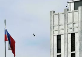 AQSH Rossiya diplomatik vakolatxonalarining 50dan ziyod xodimini chiqarib yuboradi фото